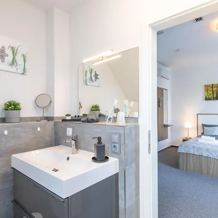 Gaestehaus Wahnbek Hotel *